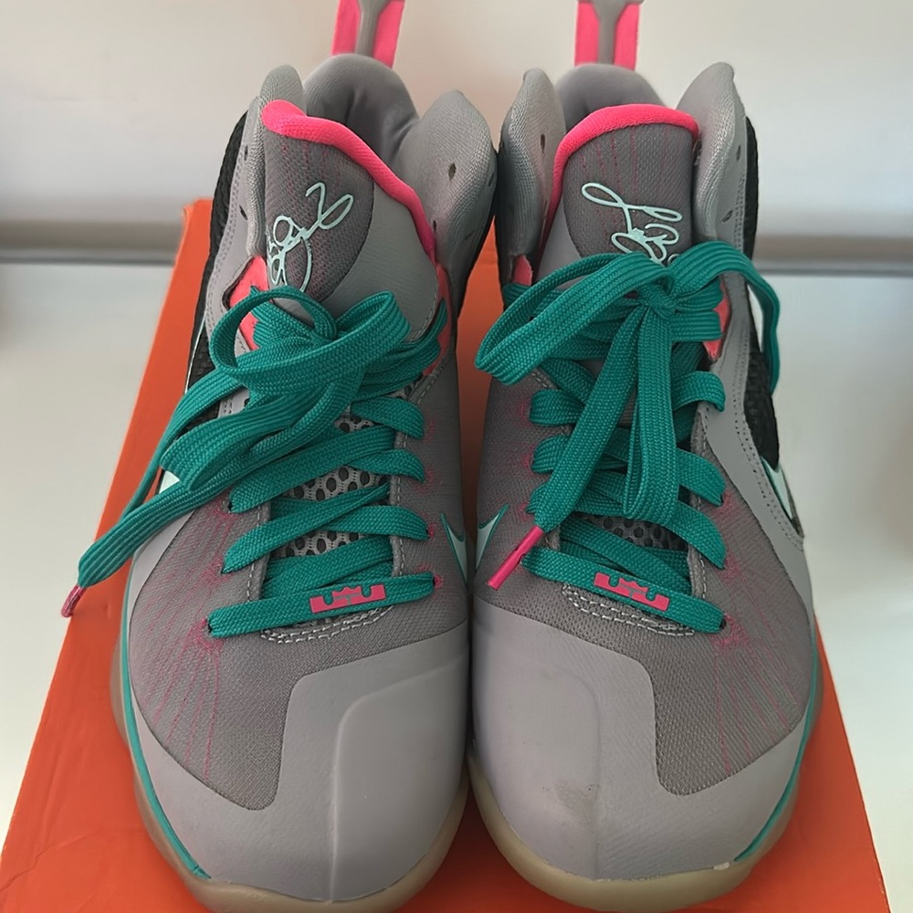 LeBron 9 (South Beach)